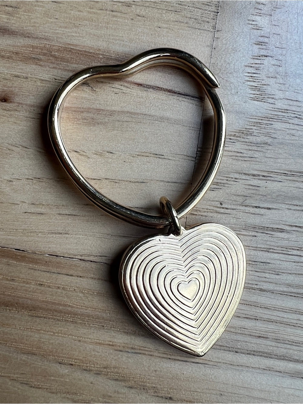 Vintage 1986 Avon Dangling Heart Key Ring